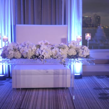 Natural Orchids Boutique - Sweetheart Table. Flowers by Natural Orchids. - Florists Near Me - Miami, Florida Natural Orchids Boutique - Sweetheart Table. Flowers by Natural Orchids. - Florists Near Me - Miami, Florida