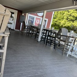 Brickhouse Center Sports Grill