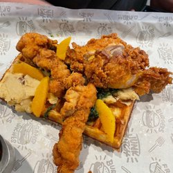 Junk Ditch Huntington Tap - Chicken and waffles