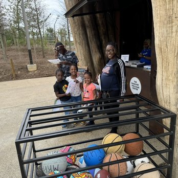 Tom Lee Park - You can check out free equipment at Tom Lee Park - Parks Near Me - Memphis, Tennessee Tom Lee Park - You can check out free equipment at Tom Lee Park - Parks Near Me - Memphis, Tennessee