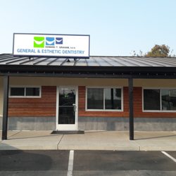 Edward T Graham, DDS - Easy access and lots of parking!