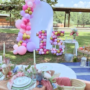 LoveStruck Luxury Picnics - Party & Event Planning Near Me
