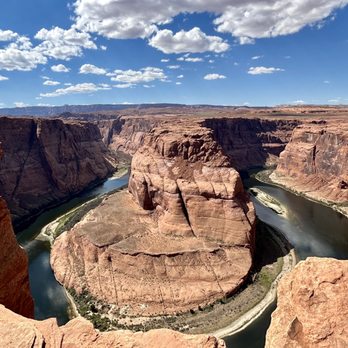 Horseshoe Bend - Horseshoe Bend is one of the most photographed landmarks in the United States. - Hiking Near Me - Page, Arizona