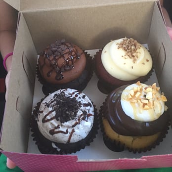 SmallCakes - A Cupcakery - Cupcakes Near Me - Destin, Florida