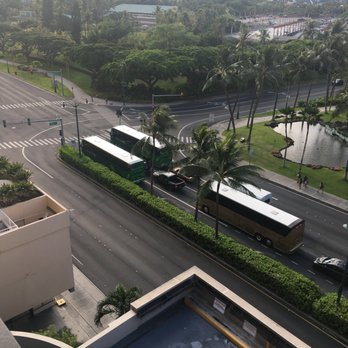 Aqua Palms Waikiki - Gotta love the ambiance of 24-Hour extreme loud noise from the busy intersection - Hotels Near Me - Honolulu, Hawaii