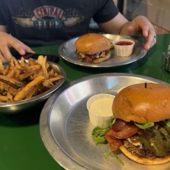 Rodeo Goat - Sugar Burger Bad Hombre - Bars Near Me - Fort Worth, Texas