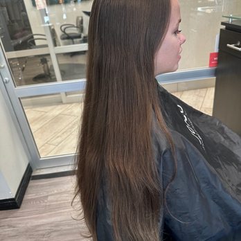 Ag Hair Design - Before (right side) - Hair Salons Near Me - Chicago, Illinois