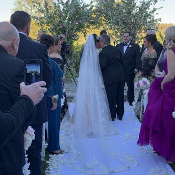 Bridal Reflections - Bridal Near Me - Carle Place, New York