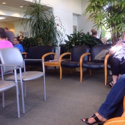 Guerra Ernesto MD - Large waiting room with long waiting periods