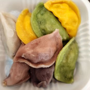Vanessa's Dumpling House - 10. Assorted Boiled Dumplings on Plate - Chinese Near Me - New York, New York Vanessa's Dumpling House - 10. Assorted Boiled Dumplings on Plate - Chinese Near Me - New York, New York