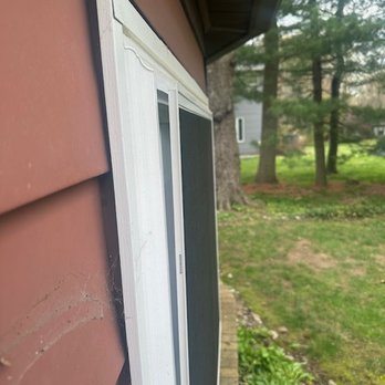 City Window Cleaning - Screen not properly reinstalled. - Home Cleaning Near Me - Wilmington, Delaware