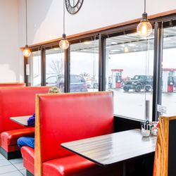 Country Cafe by Trex - Fillmore - Booth seating