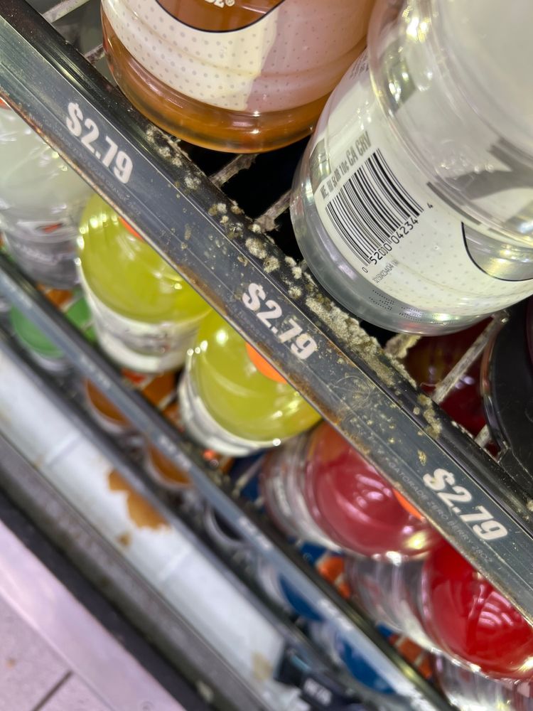 SPEEDWAY Updated August 2024 15 Photos 1442 Constance Blvd Ne