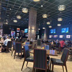 Tin Lizard Bar & Grill - Dining Area