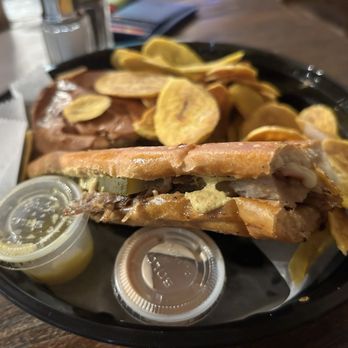 Benny's Cuban Café - Cuban Sandwich - Cuban Near Me - Ridgewood, New York