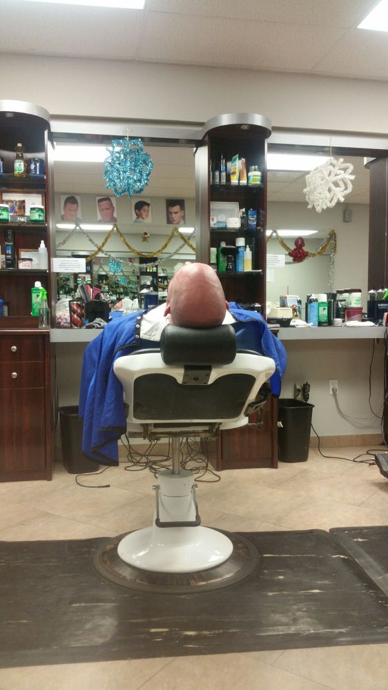Alex's Barber Shop Logo