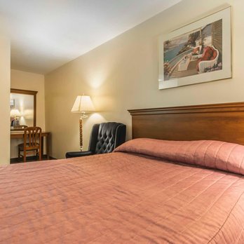 EconoLodge Inn & Suites - Hotels Near Me - Saint John, New Brunswick EconoLodge Inn & Suites - Hotels Near Me - Saint John, New Brunswick