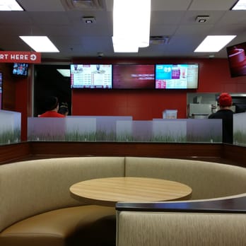 Wendy's - Nice big digital menu! - Fast Food Near Me - Portland, Oregon Wendy's - Nice big digital menu! - Fast Food Near Me - Portland, Oregon