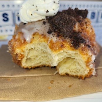 Parlor Doughnuts - Yummy "layers" - Donuts Near Me - Oceanside, California