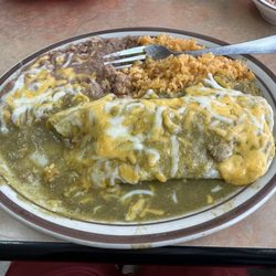 Los Potrillos Mexican - Lunch portion - Chili Verde burrito