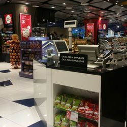 Aduanas Aeropuerto - Finding sweets for our sweets at home