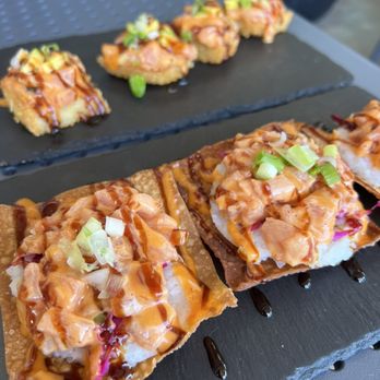 Joï Eatery - Tuna sushi crunch and salmon crispy rice - American Near Me - West Palm Beach, Florida Joï Eatery - Tuna sushi crunch and salmon crispy rice - American Near Me - West Palm Beach, Florida