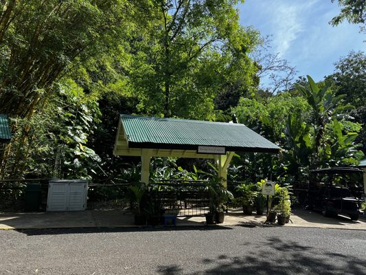 Waimea Valley by null