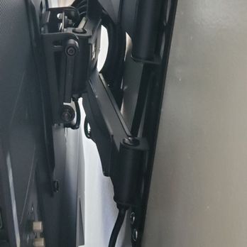 McShane Mounting - The tech - TV Mounting Near Me McShane Mounting - The tech - TV Mounting Near Me