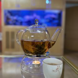 Total Glow - Tea while you wait