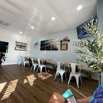 Howzit Hawaiian Kitchen - Seating area - Hawaiian Near Me - Schertz, Texas Howzit Hawaiian Kitchen - Seating area - Hawaiian Near Me - Schertz, Texas