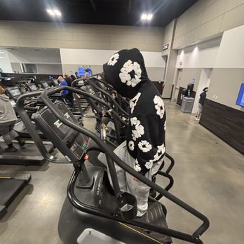 EōS Fitness - My son getting his steps in - Gyms Near Me - Whittier, California EōS Fitness - My son getting his steps in - Gyms Near Me - Whittier, California