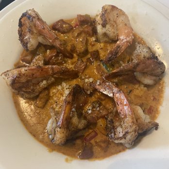 Walnut Hills - Shrimp and Grits - Southern Near Me - Vicksburg, Mississippi
