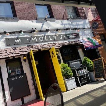 Molly's - Irish Pub Near Me - New York, New York