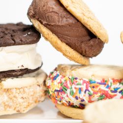 Whit's Frozen Custard - Norris Lake - Whitties (Custard on Cookies)