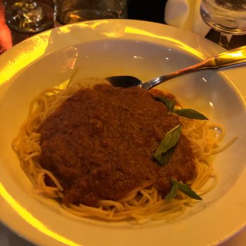 Il Cortile - Spaghetti marinara - Italian Near Me - New York, New York Il Cortile - Spaghetti marinara - Italian Near Me - New York, New York