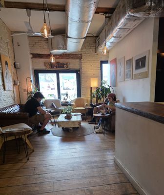 Cafe Balagan by null