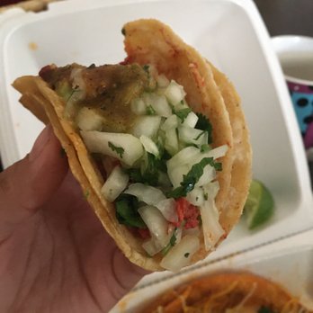 Roxys Tacos - Adobada taco with green sauce - Mexican Near Me - San Diego, California Roxys Tacos - Adobada taco with green sauce - Mexican Near Me - San Diego, California