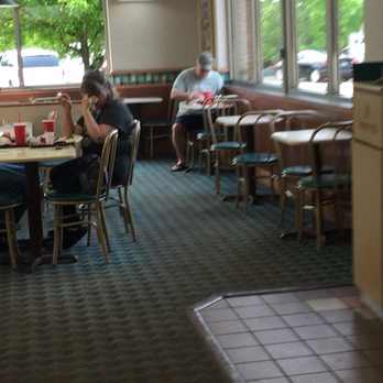 Wendy's - Burgers Near Me - Chelsea, Michigan