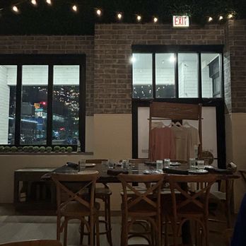 The Hampton Social - River North - Seafood Near Me - Chicago, Illinois The Hampton Social - River North - Seafood Near Me - Chicago, Illinois