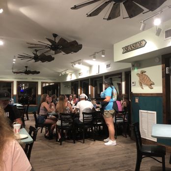 Pineapple Willy's - Seafood Near Me - Panama City Beach, Florida