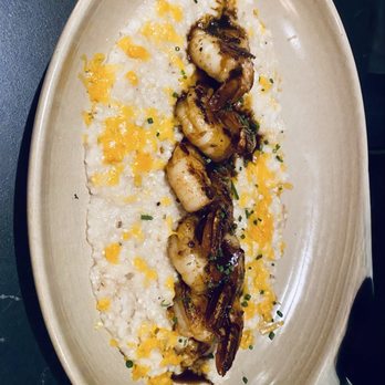 District Kitchen - Anderson Lane - N'awlins Shrimp + Grits - New American Near Me - Austin, Texas