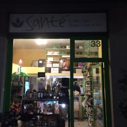 Sante' - La vetrina, l'insegna.