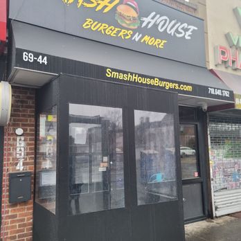 Smash House Burgers Queens - Outside of area, which was as far as I got because the place opens up late on Saturdays. Wasted opportunity. - Burgers Near Me - Flushing, New York