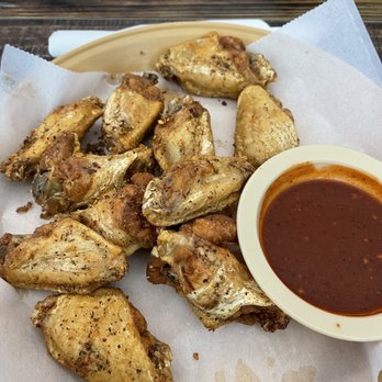 Xtreme Wings - Caribbean jerk wings with hot sauce - Chicken Wings Near Me - Jacksonville, Florida