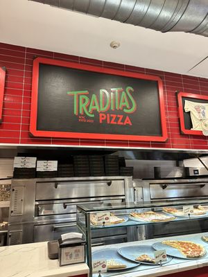 Traditas Pizza by null