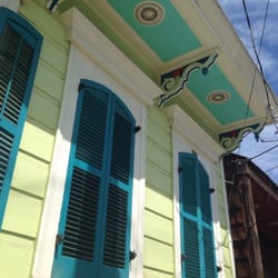 Studio Thibodeaux - Here's the front entrance. Art studio is in the courtyard.