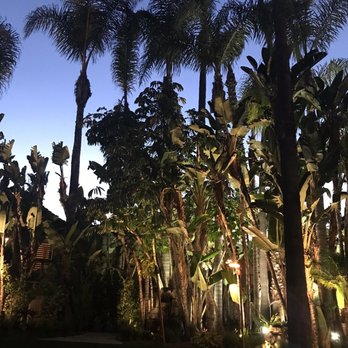 Humphreys Half Moon Inn - Lush outdoor landscape - San Diego, CA