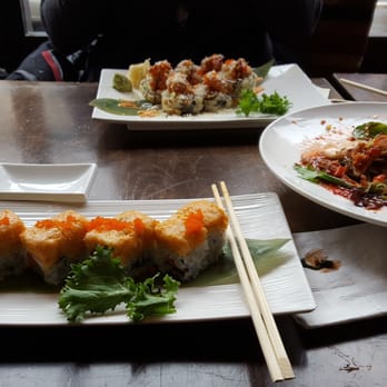 Jpan - Spicy salmon roll - Sushi Bars Near Me - Brooklyn, New York