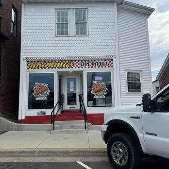 Mamma's On Mill - Entrance shot - Sandwiches Near Me - Waterloo, Illinois
