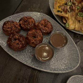 Lamplight Lounge - Donuts - New American Near Me - Anaheim, California